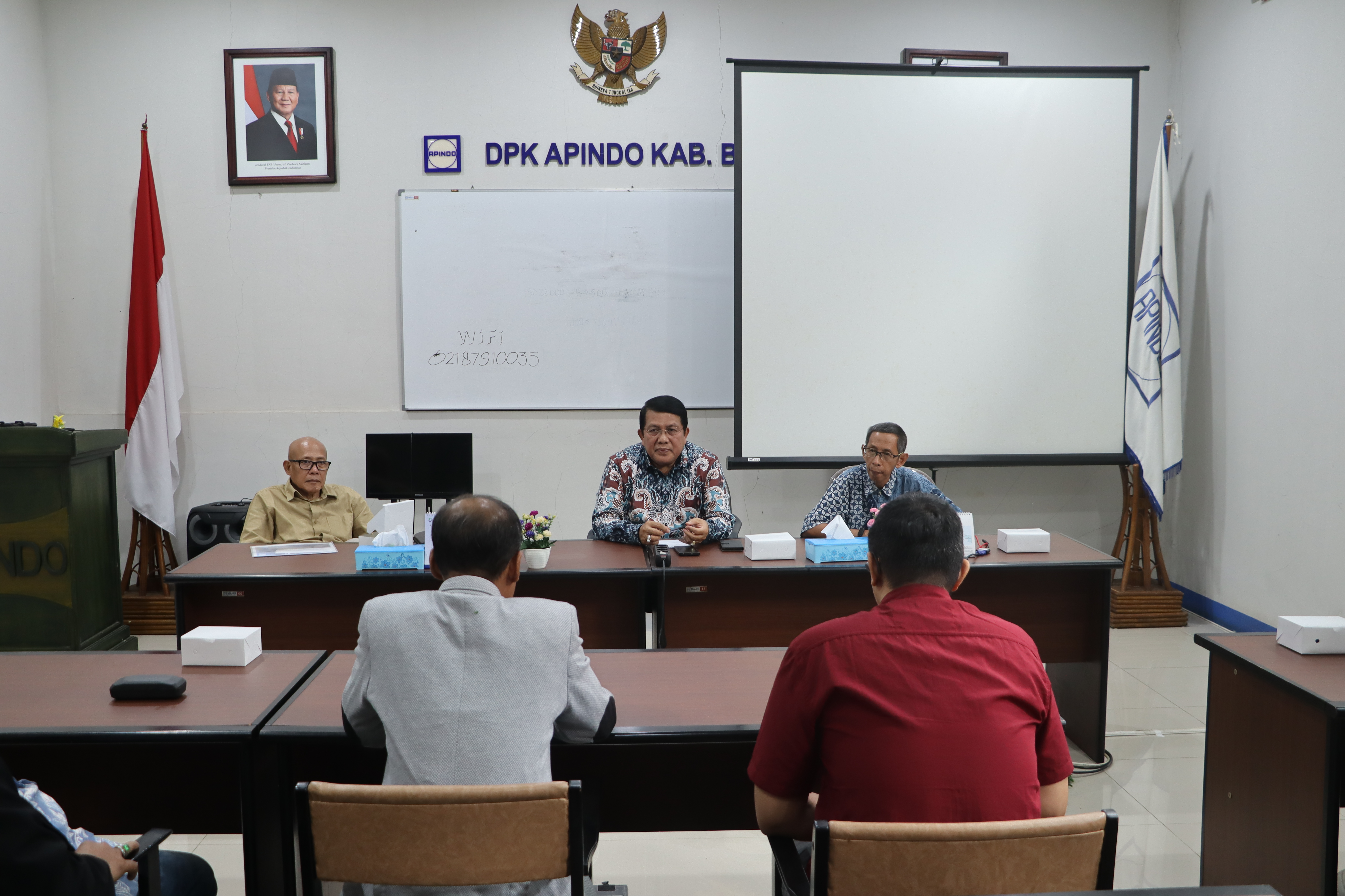 Audiensi Wakil Rektor, Dekan, Tim Institut Saint dan Teknologi Nasional (ISTN) Jakarta ke Kantor DPK APINDO Kabupaten Bogor dalam rangka Kerjasama Pendidikan.