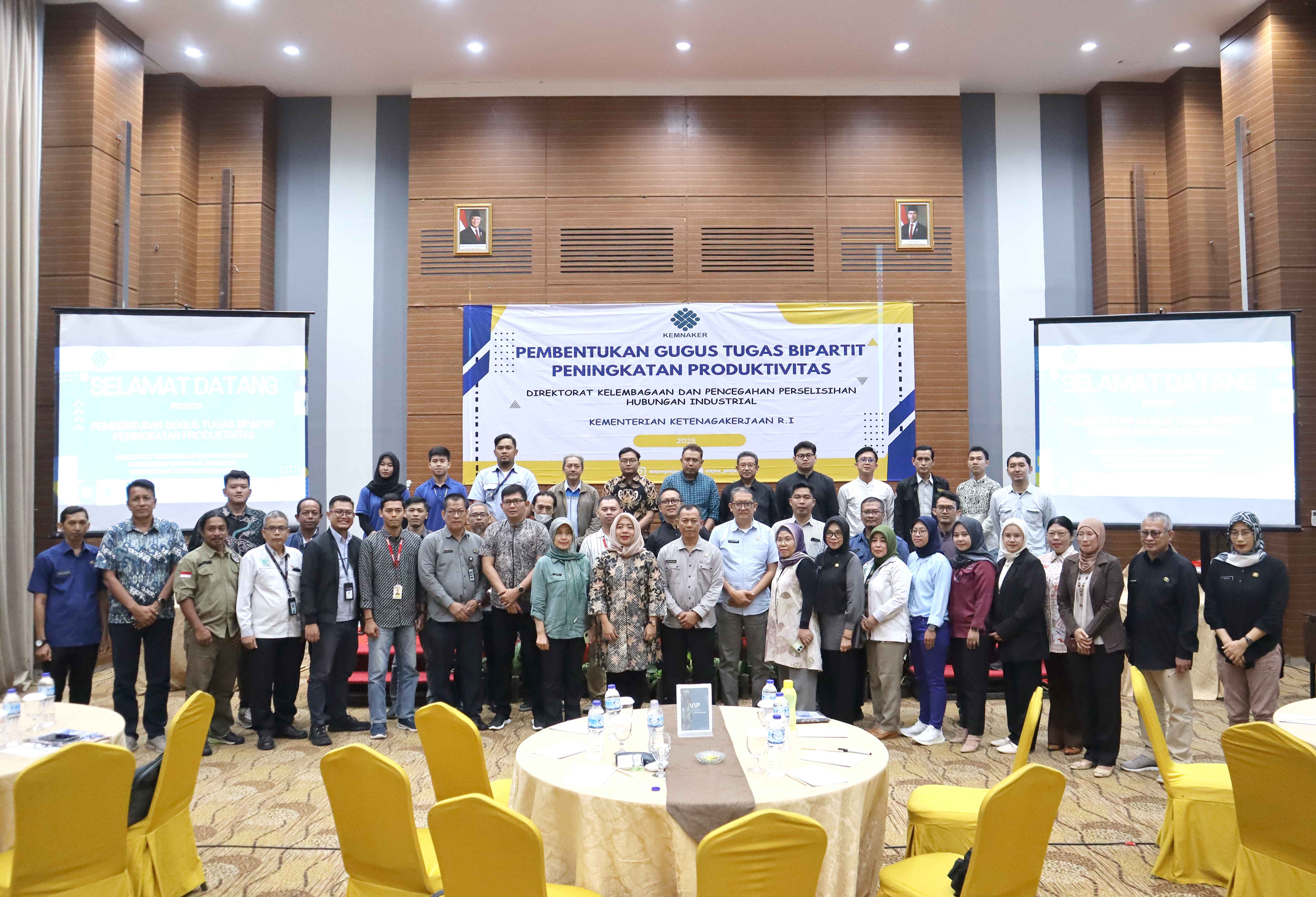 Sebagai Narasumber pada Pembentukan Gugus Tugas Bipartit Peningkatan Produktivitas yang dilaksanakan oleh Direktorat Kelembagaan dan Pencegahan Perselisihan Hubungan Industrial Kementerian Ketenagakerjaan RI.