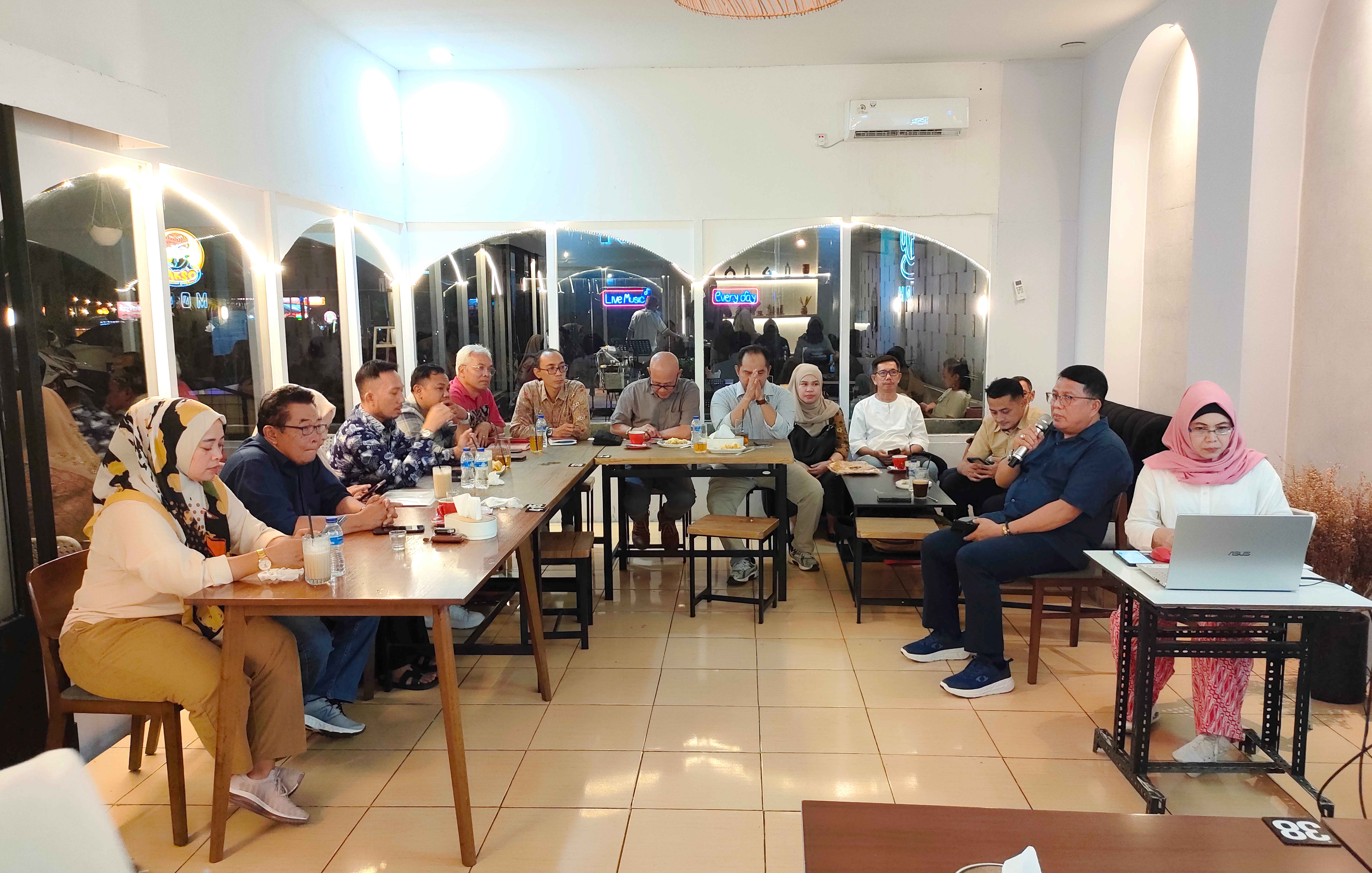 Rapat Koordinasi Pengurus DPK APINDO Kabupaten Bogor di Room Coffee, Pakansari, 14 Februari 2025