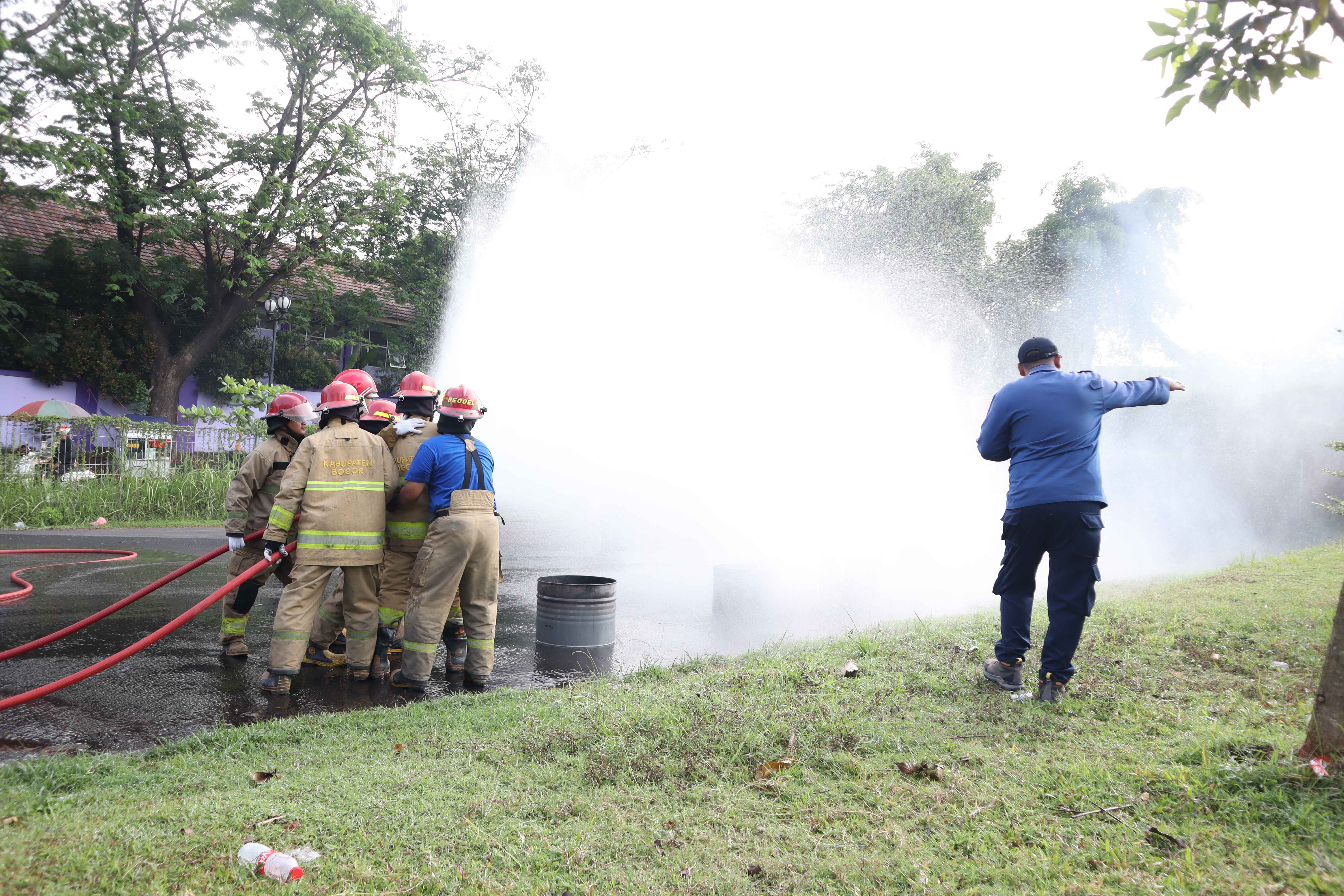 Training dan Sertifikasi Regu Pemadam Kebakaran klas C