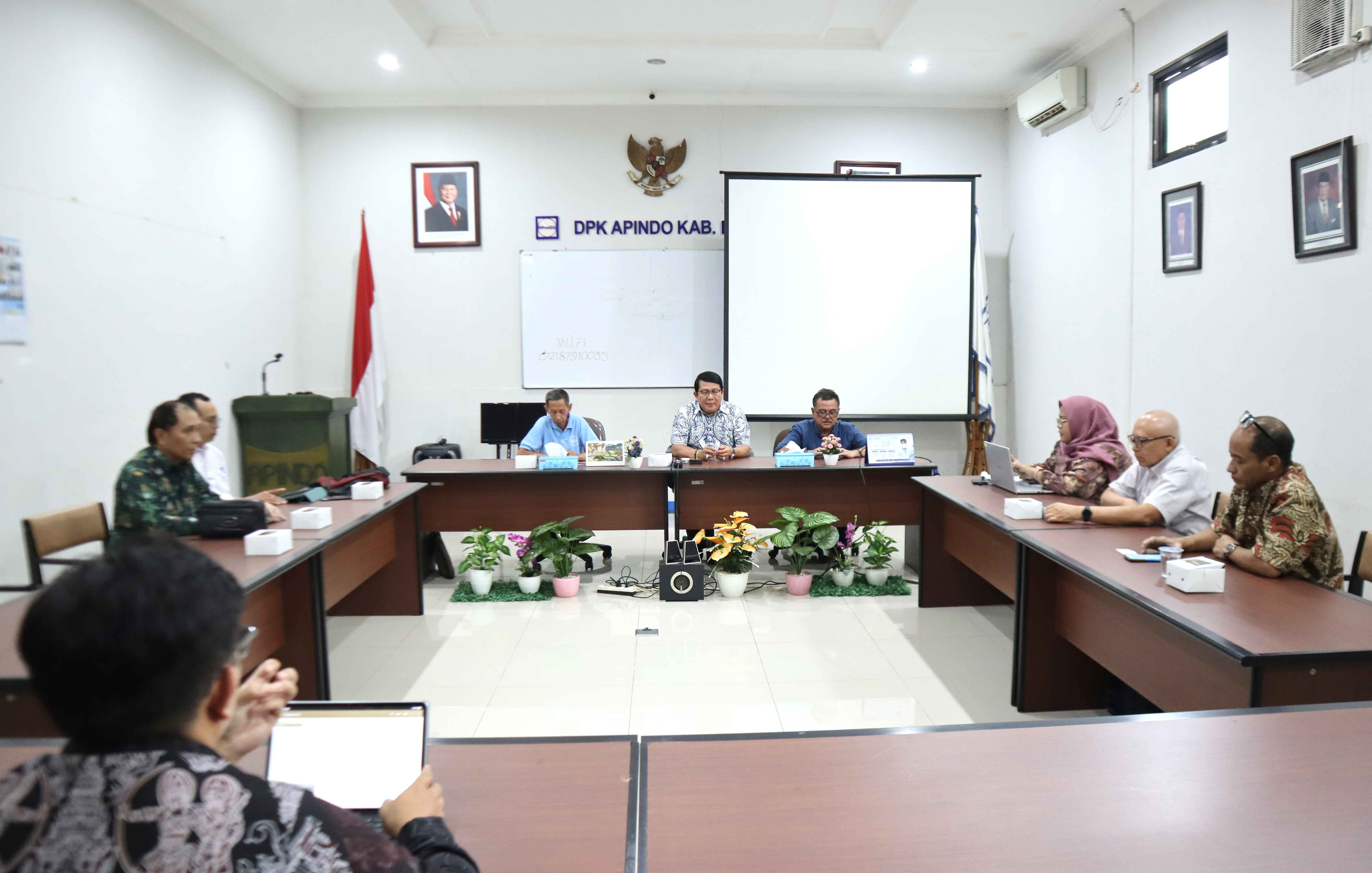 Menerima Audiensi dari ISTN