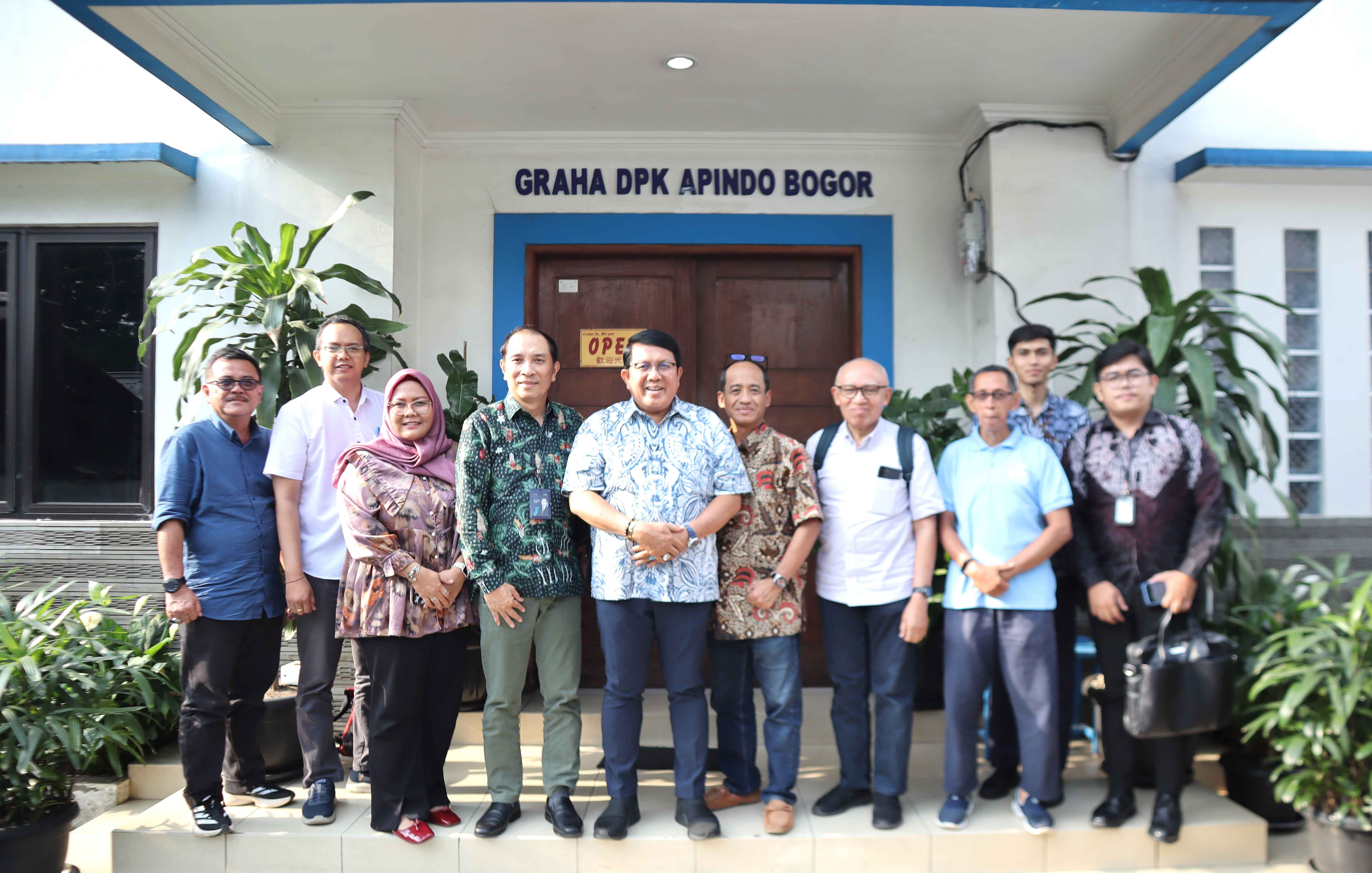 Menerima Audiensi dari ISTN